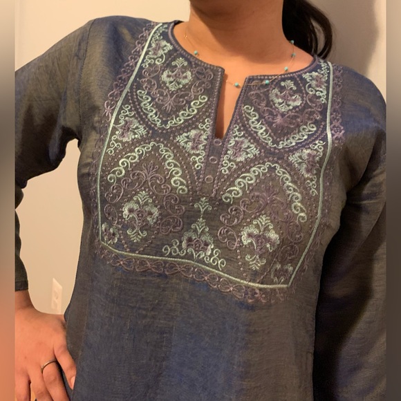 KNCollection Embroided Blouse - Picture 2 of 6